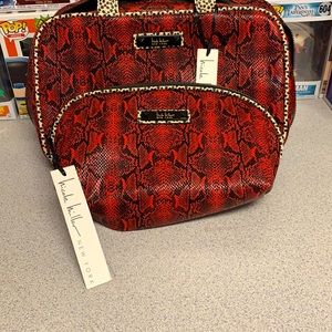 A set up make up bags